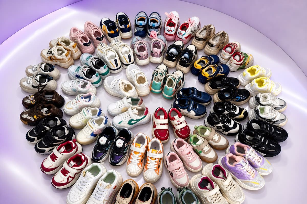 CHILDREN MIX SHOES