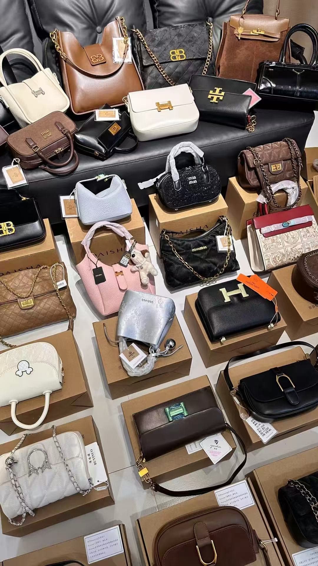 PREMIUM QUALITY MIX LADIES HANDBAGS