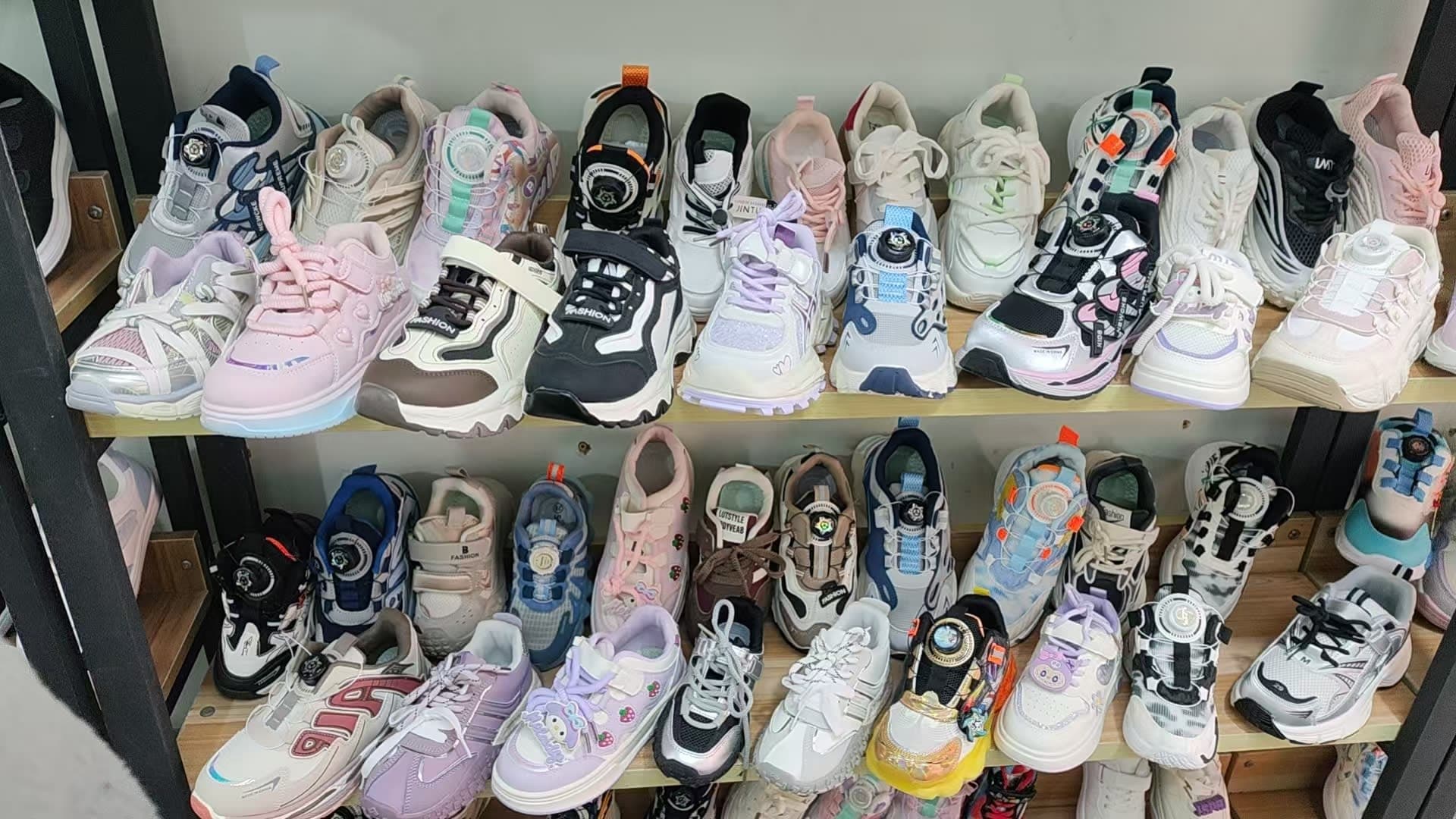 CHILDREN MIX SHOES, WITHOUT BOX