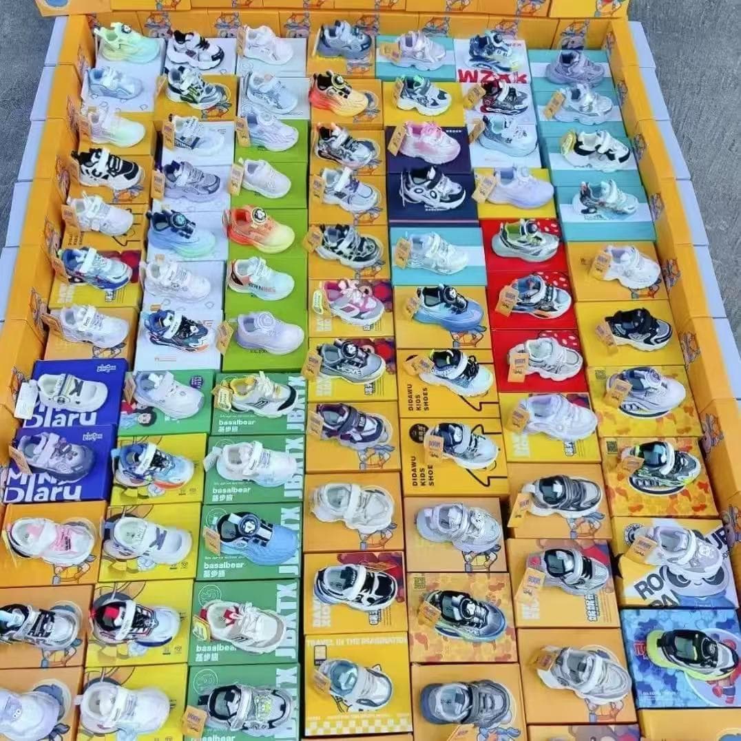 CHILDREN MIX PREMIUM SHOES WITH BOX
